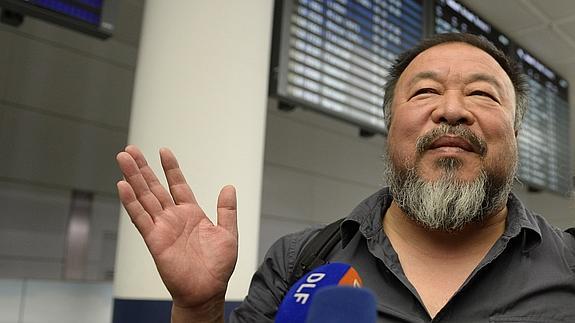 Londres rectifica y concede un visado de seis meses al disidente chino Ai Weiwei