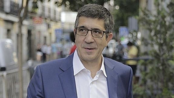 El PSOE tacha de «gran error» que el PP renuncie a una reforma constitucional