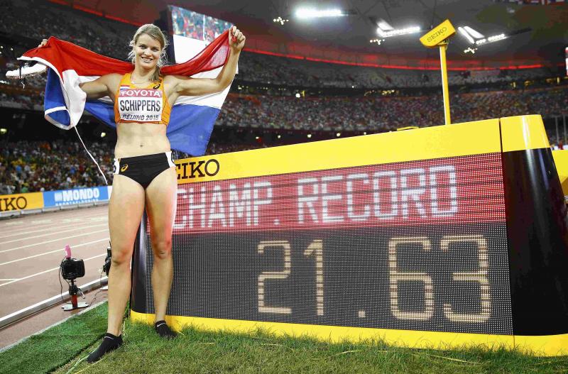 Schippers limpia el telón de acero