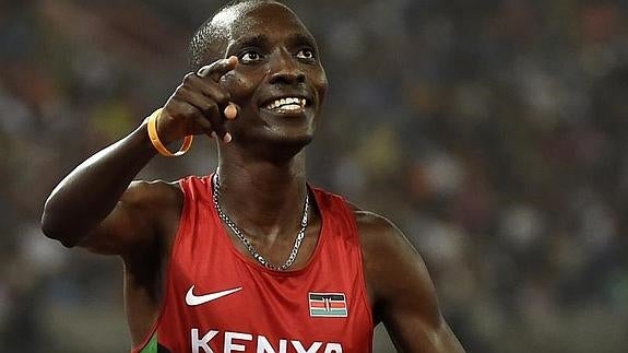 Kiprop vive en lo alto del podio