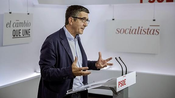 El PSOE tacha a Rajoy de «cicatero» con los refugiados y reclama asilo para 2.000 personas más