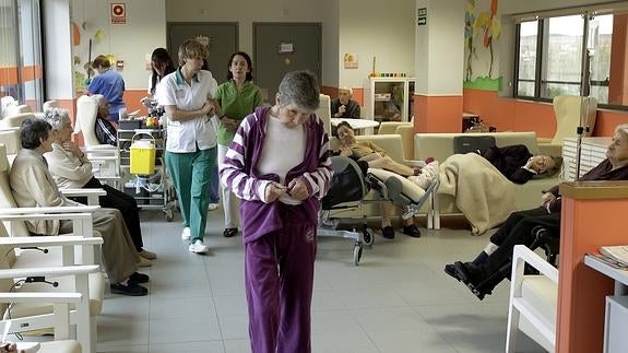 Descubren que una proteína del alzhéimer puede transmitirse en procedimientos médicos