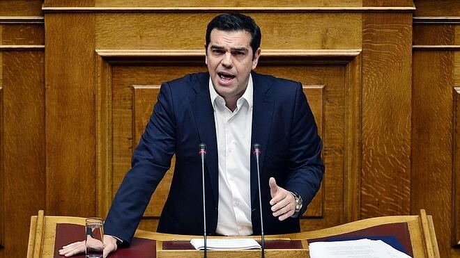Tsipras presenta un plan para «crear un nuevo modelo de crecimiento económico» en Grecia