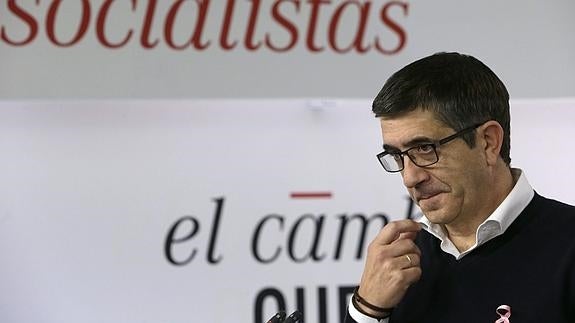 El PSOE cree que Rivera e Iglesias se inhabilitan al admitir que han pagado en negro