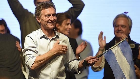 Argentina decidirá en segunda vuelta tras el histórico resultado de Macri