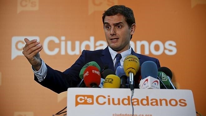 Rivera propone al Gobierno y al PSOE firmar un pacto de Estado por España