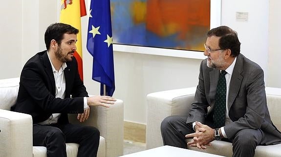 IU rechaza el «teatro» de pacto antisecesionista que ofrece Rajoy
