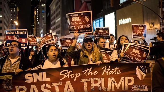 5.000 dólares por llamar «racista» a Donald Trump en directo en la NBC