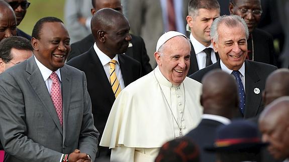 El Papa, en Kenia: «El terrorismo nace de la pobreza y frustración»