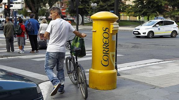 Internet deja los buzones vacíos de cartas