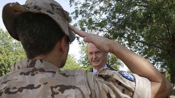 Morenés se despide de las tropas en las misiones contra el yihadismo en África