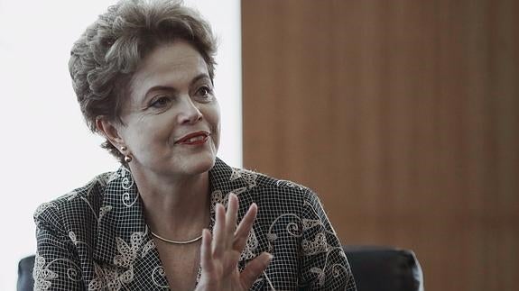 Rousseff advierte de que luchará contra su 'impeachment'