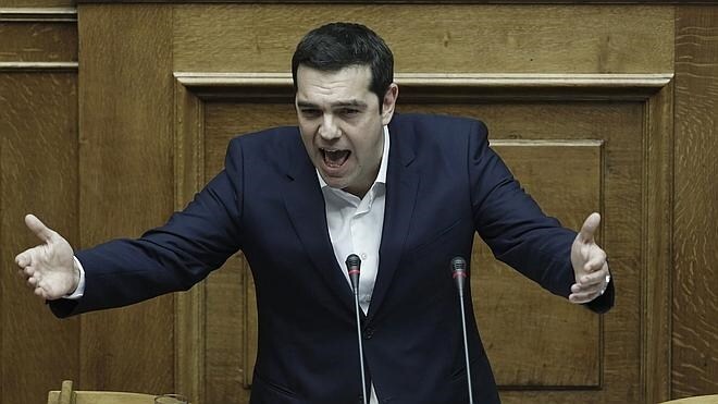 Grecia aprueba unos Presupuestos basados en el ahorro y más recortes