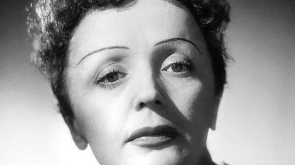 La voz de Edith Piaf sigue vibrando cien años después de su nacimiento