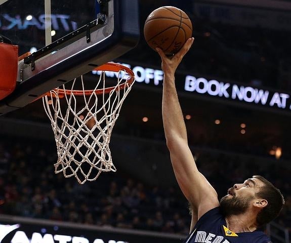 Marc Gasol e Ibaka vuelven al camino del triunfo