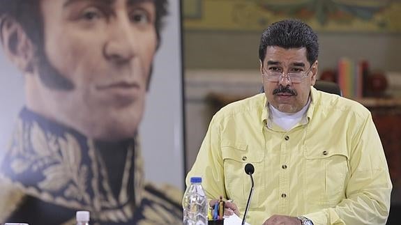 Maduro decreta el estado de «emergencia económica» en Venezuela