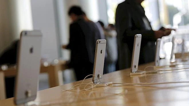 Apple pronostica por primera vez una caída de las ventas del iPhone