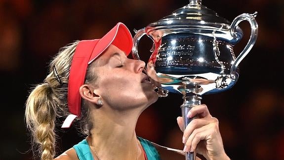 Kerber sorprende a Serena Williams y se adjudica el Abierto de Australia