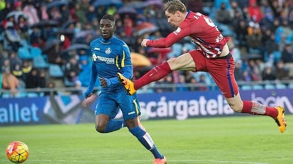 Fernando Torres sella su definitivo regreso en el Coliseum