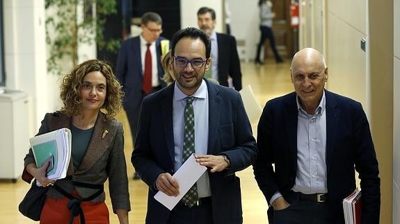 El PSOE ya habla de cerrar un acuerdo con C's el lunes o el martes