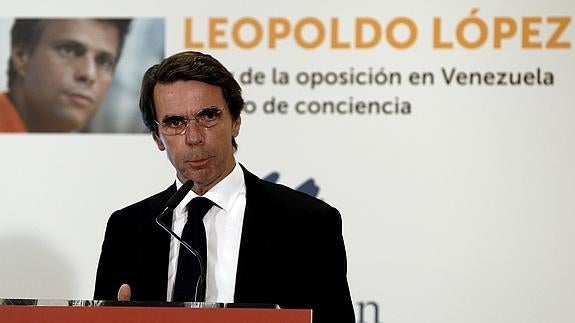 Aznar: «Vuelven los terroristas convictos que se hacen pasar por pacificadores»