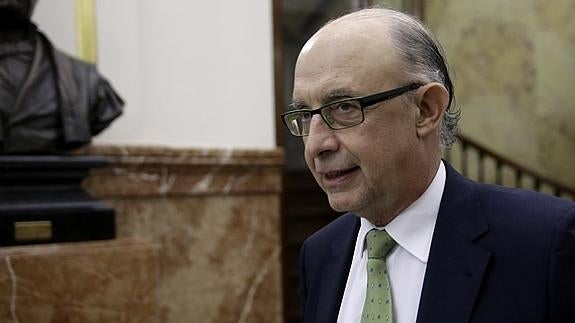 Montoro, dispuesto a negociar adelantos a Cataluña, pero no para las extras de junio