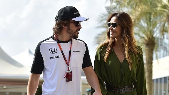 Fernando Alonso y Lara Álvarez borran las fotos de su amor