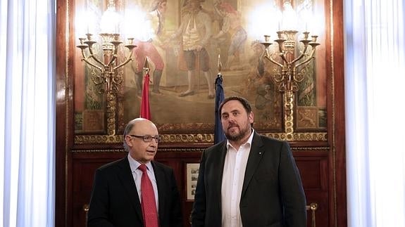 Montoro se compromete a pagar mes a mes los anticipos a Cataluña