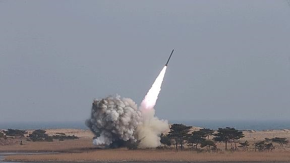 Pyongyang lanza un nuevo misil e interfiere los sistemas GPS de Corea del Sur