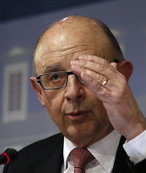 Montoro explicará el jueves en el Congreso el desvío del déficit