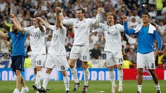 Kroos y Bale tiran del carro de Zidane