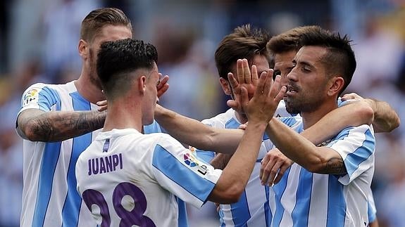 El Málaga despide la temporada goleando a Las Palmas