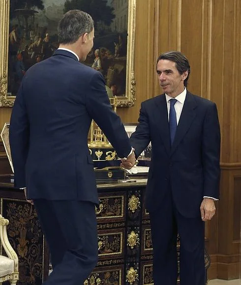 El Rey recibe por primera vez a Aznar en Zarzuela