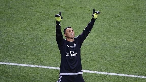 Keylor Navas tendrá que pasar por el quirófano