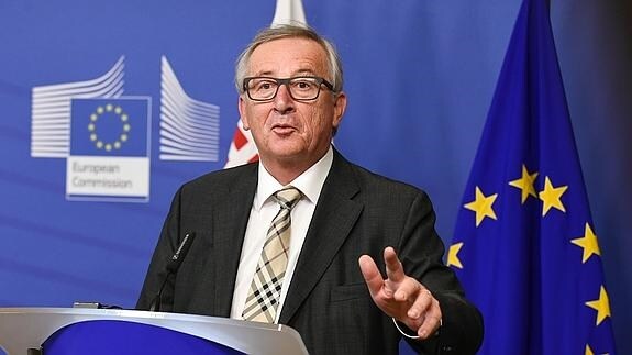 Juncker admite no ser «fan del TTIP» pero cree que es un acuerdo necesario