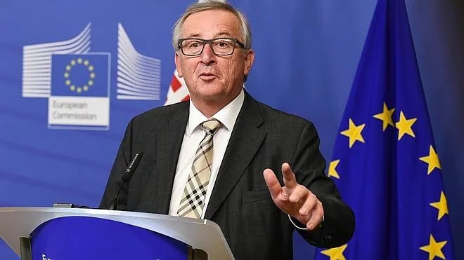 Juncker admite no ser «fan del TTIP» pero cree que es un acuerdo necesario