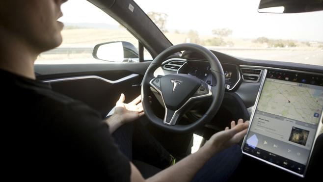 Tesla sufre su primer accidente mortal con el piloto automático activado