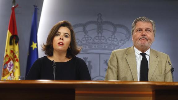 Sáenz de Santamaría dice que el PP está abierto a hablar de su programa con el PSOE y C's