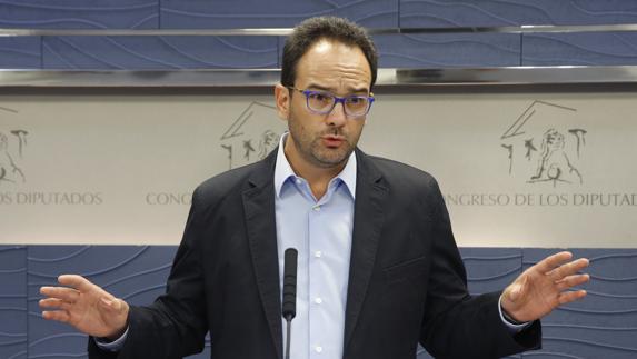 El PSOE descarta que Sánchez intente formar gobierno si Rajoy declina la investidura