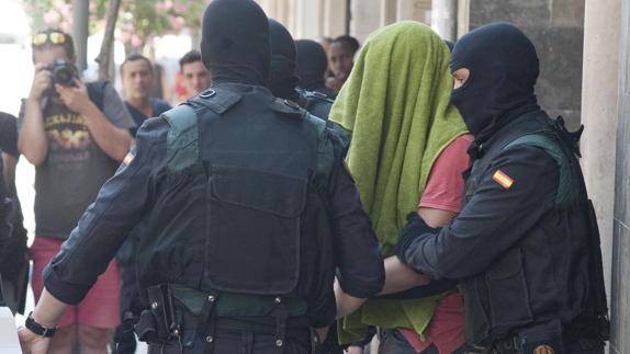 Casi la mitad de los detenidos acusados de yihadismo en España eran hermanos