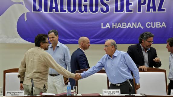 Gobierno y FARC acuerdan los protocolos para la tregua y el desarme