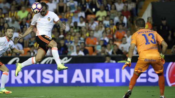 El Valencia iguala al Sevilla como club nodriza de un Barça campeón