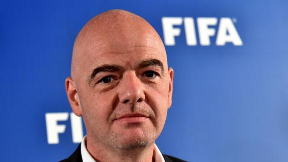 Infantino, impresionado por el videoarbitraje en el Italia-Francia