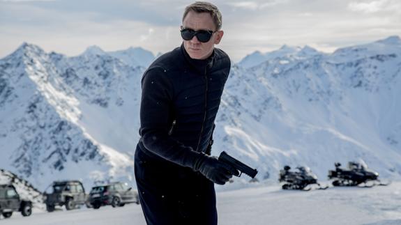 Ofrecen 150 millones de dólares a Daniel Craig por seguir como 007