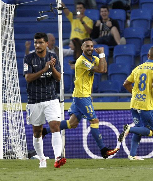 Las Palmas sigue subida a la ola