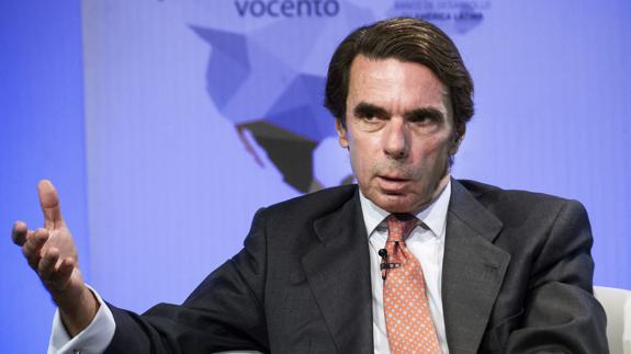 Aznar recela del acuerdo de Colombia con las FARC y sobre el futuro en Cuba