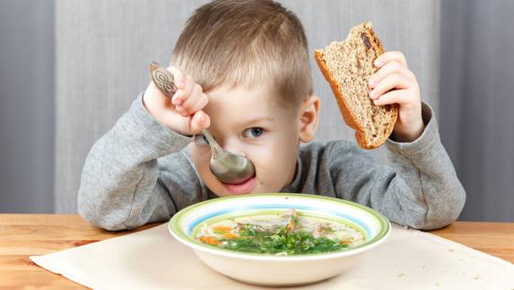 Cambios sociales y ambientales, culpables de la obesidad infantil