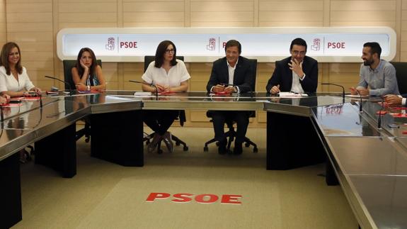 Fernández ve en unas elecciones «la peor de las soluciones» pero pide no dar nada por hecho