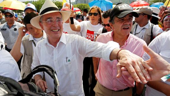 Uribe pide un «gran pacto nacional» tras el triunfo del 'no'