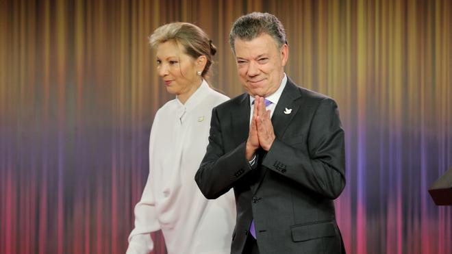 Santos ve el Nobel de la Paz como un «mandato» para salvar el acuerdo con las FARC